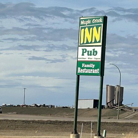 Maple Creek Motor Inn المظهر الخارجي الصورة
