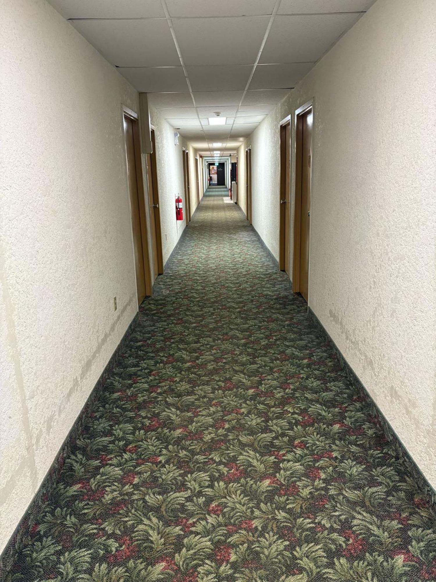 Maple Creek Motor Inn المظهر الخارجي الصورة