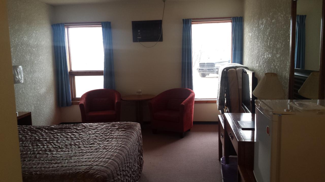 Maple Creek Motor Inn المظهر الخارجي الصورة