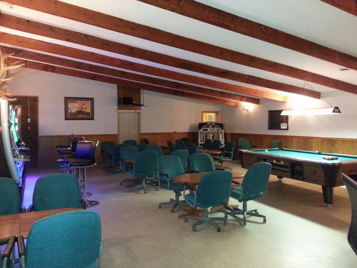 Maple Creek Motor Inn المظهر الخارجي الصورة