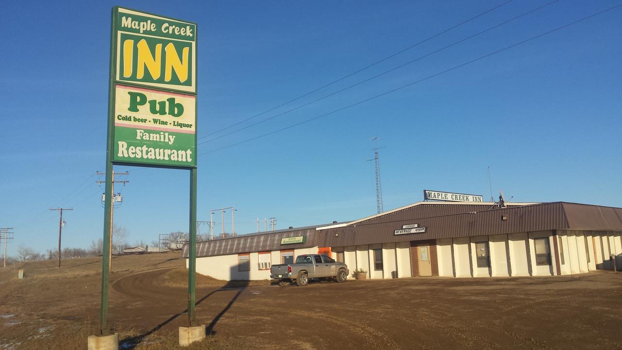 Maple Creek Motor Inn المظهر الخارجي الصورة