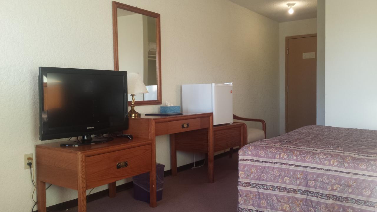 Maple Creek Motor Inn المظهر الخارجي الصورة