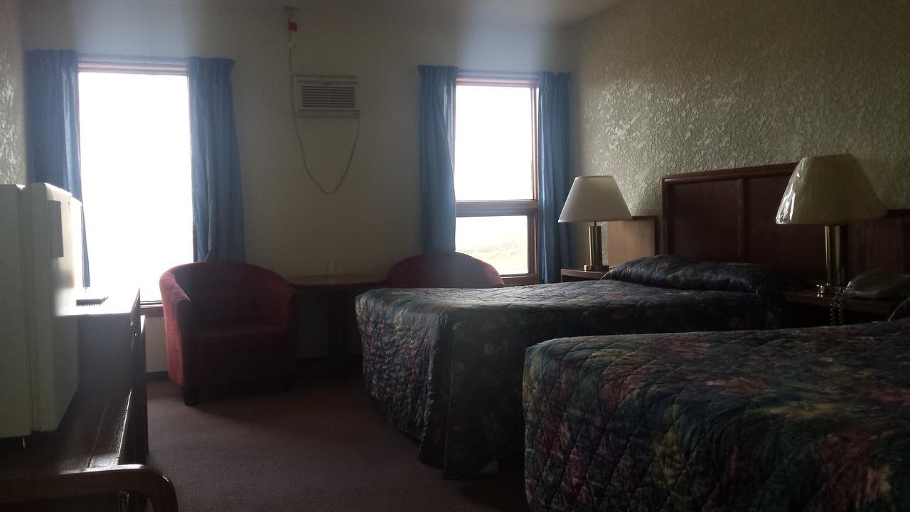 Maple Creek Motor Inn المظهر الخارجي الصورة